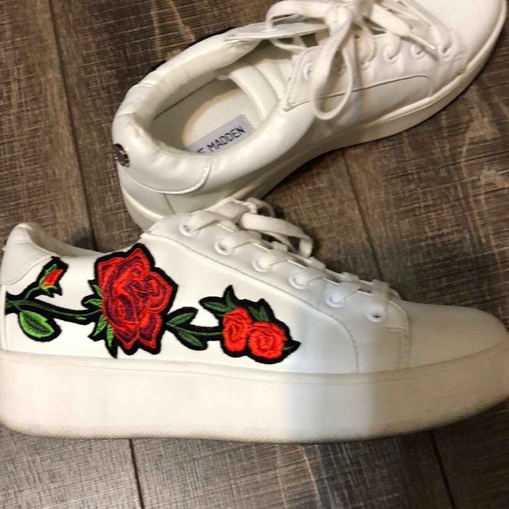 Steve Madden tennis shoes